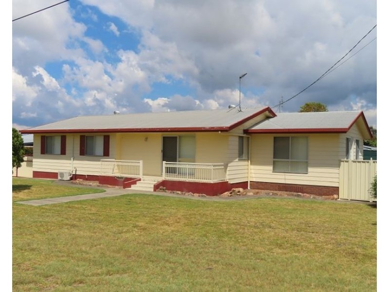 7 Forrest Street, Glen Aplin QLD 4381