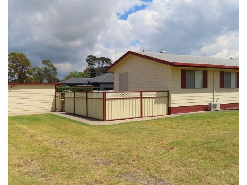 7 Forrest Street, Glen Aplin QLD 4381