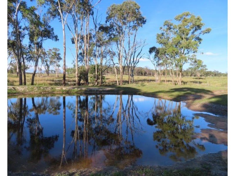 120 Pradella Road, Pozieres QLD 4352
