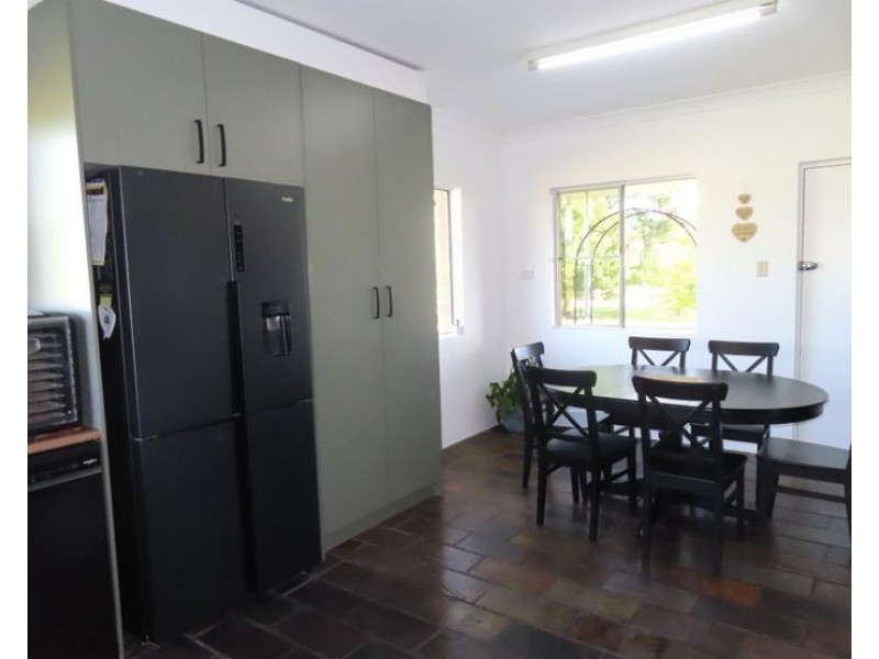 120 Pradella Road, Pozieres QLD 4352