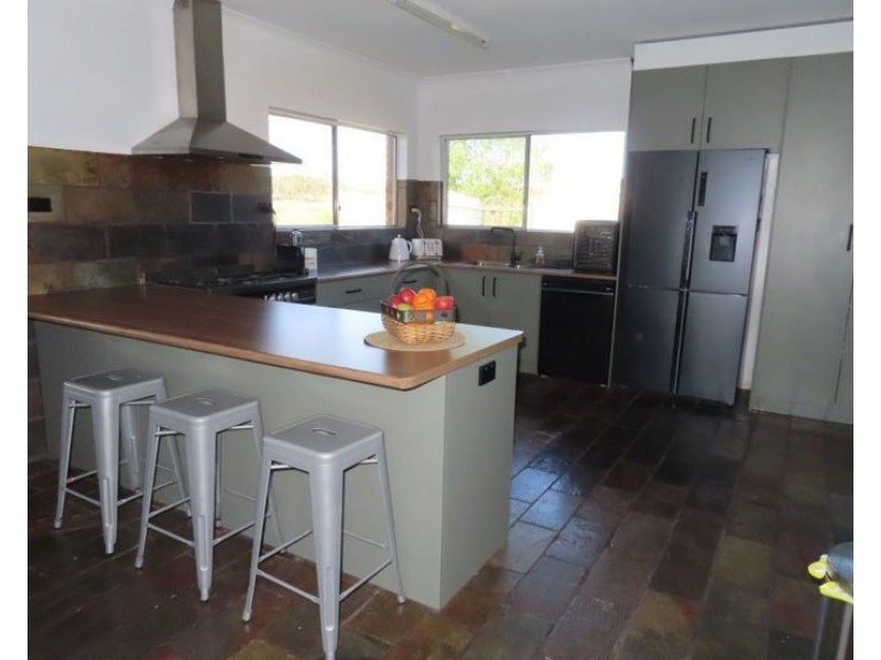120 Pradella Road, Pozieres QLD 4352