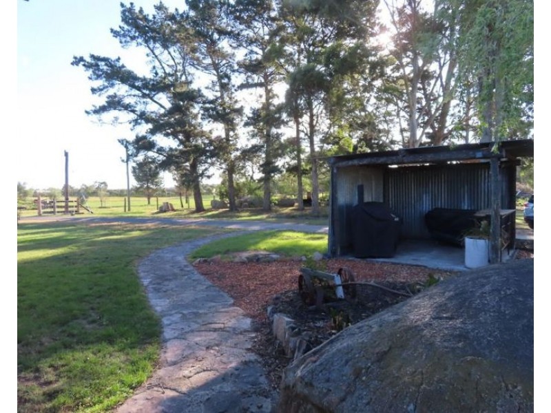 120 Pradella Road, Pozieres QLD 4352