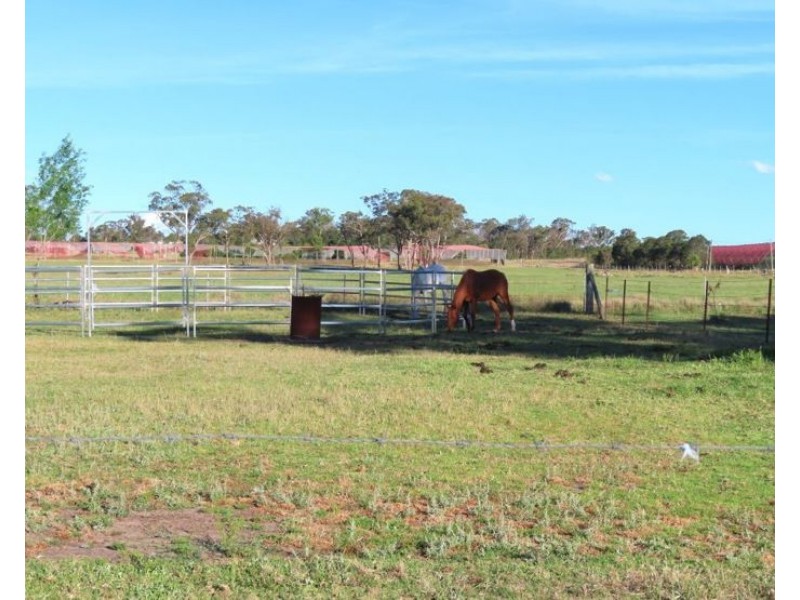 120 Pradella Road, Pozieres QLD 4352