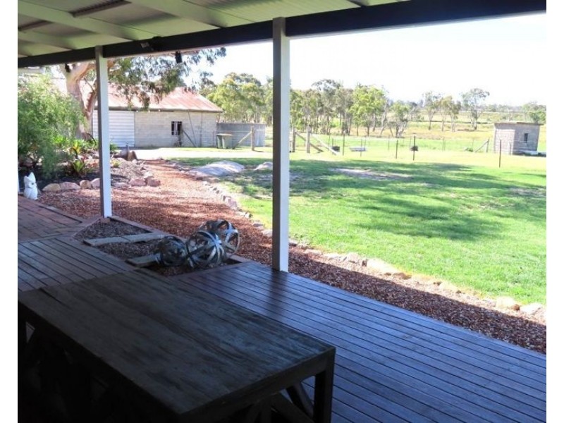 120 Pradella Road, Pozieres QLD 4352
