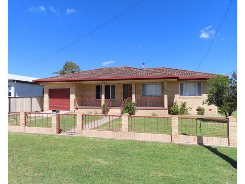 26 Hillcrest Street, Stanthorpe QLD 4380