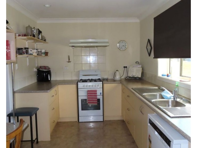 98 McKechnie Road, Stanthorpe QLD 4380