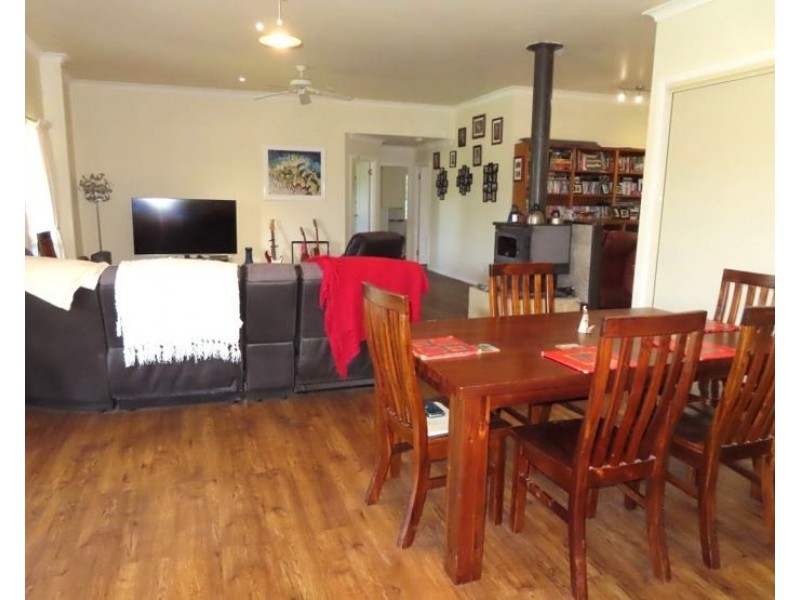 98 McKechnie Road, Stanthorpe QLD 4380