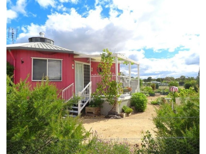 46 Tenterfield Street, Wallangarra QLD 4383