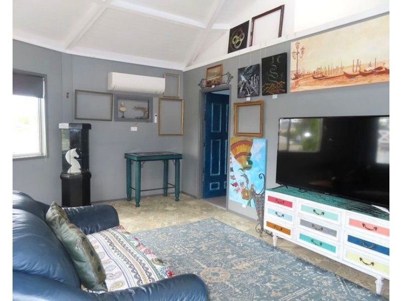 46 Tenterfield Street, Wallangarra QLD 4383