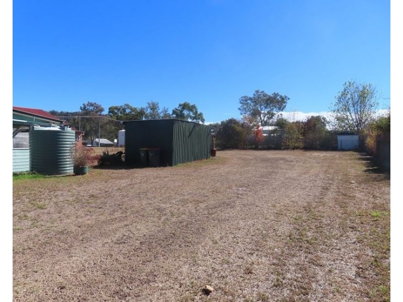 10 Foster Street, Glen Aplin QLD 4381