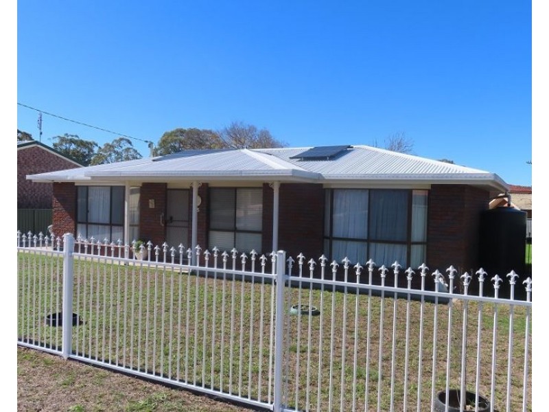 15 Recreation Crescent, Stanthorpe QLD 4380