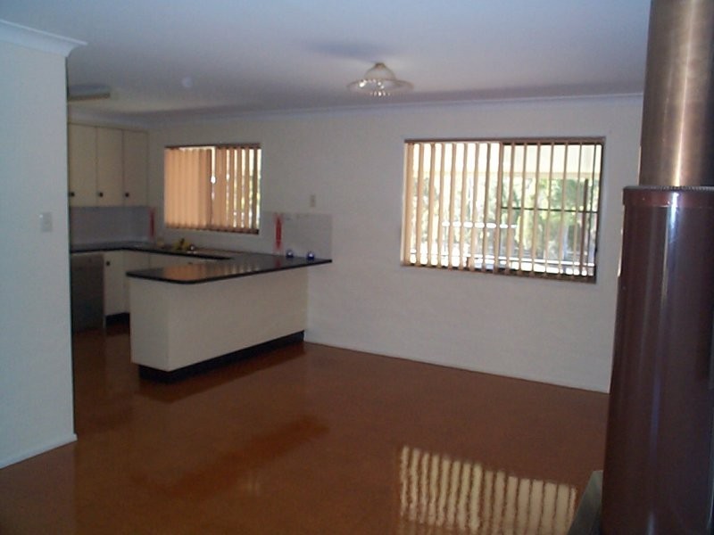 32 Roberts Road, Stanthorpe QLD 4380