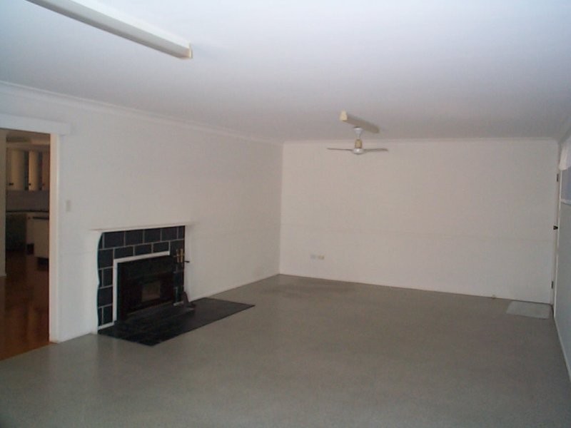 32 Roberts Road, Stanthorpe QLD 4380