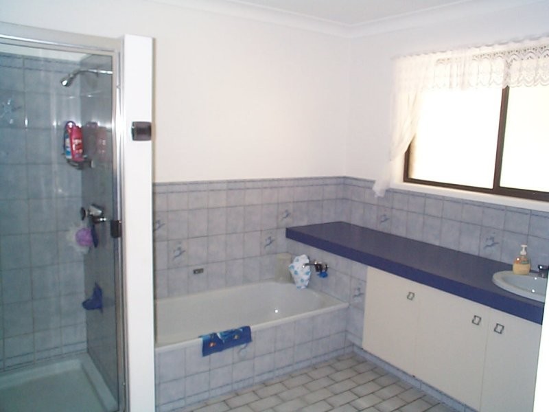 32 Roberts Road, Stanthorpe QLD 4380