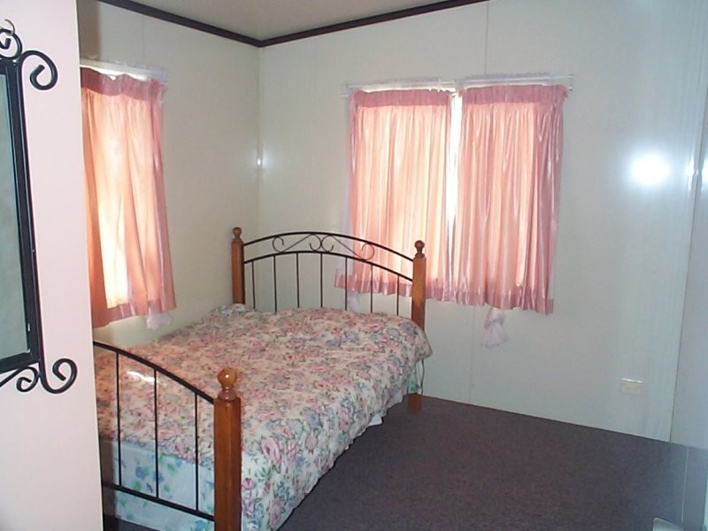 59 Wallangarra Road, Stanthorpe QLD 4380