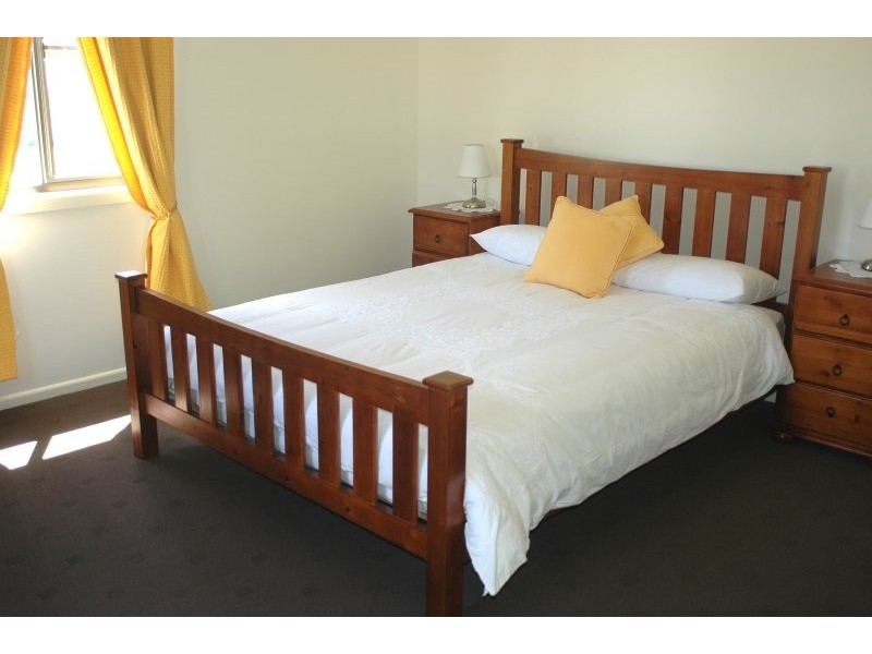 4 Bridge Street, Stanthorpe QLD 4380