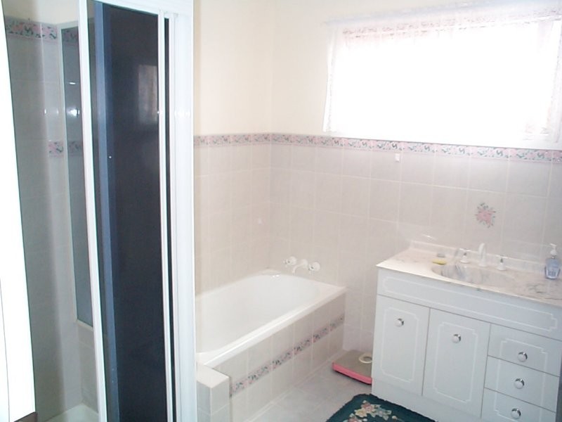 2 Alice Street, Stanthorpe QLD 4380