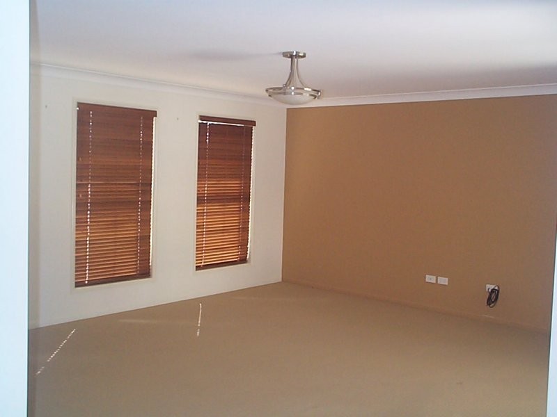 38 Calvert Road, Glen Aplin QLD 4381