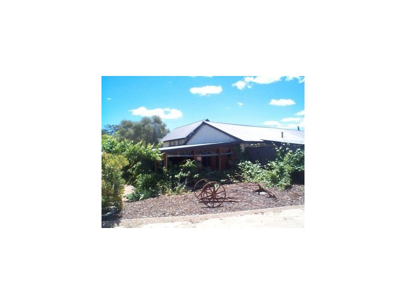 137 Fletcher Road, Ballandean QLD 4382