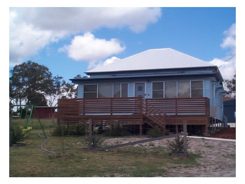 9 Glover Street, Glen Aplin QLD 4381
