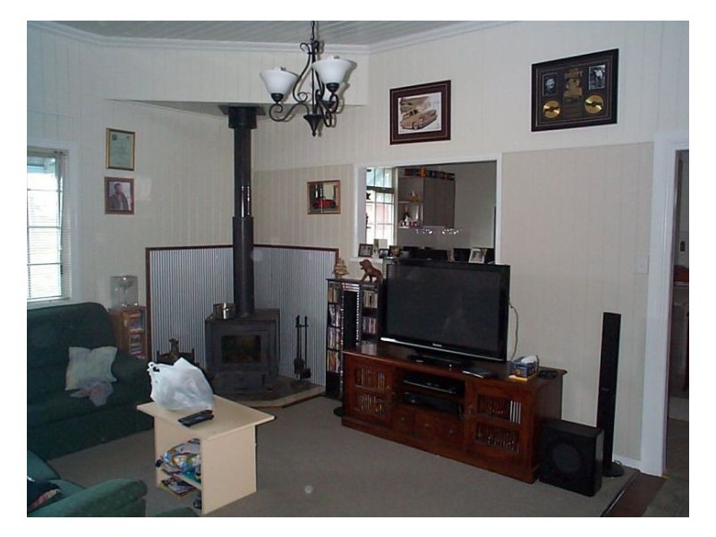 9 Glover Street, Glen Aplin QLD 4381