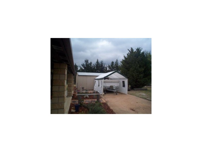 26 Brunckhorst Av, Stanthorpe QLD 4380