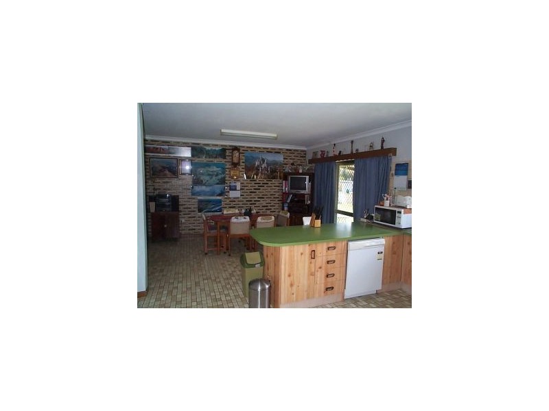 4 Club Road, Stanthorpe QLD 4380