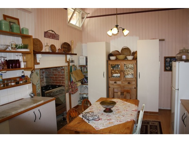 49 Lock Street, Stanthorpe QLD 4380