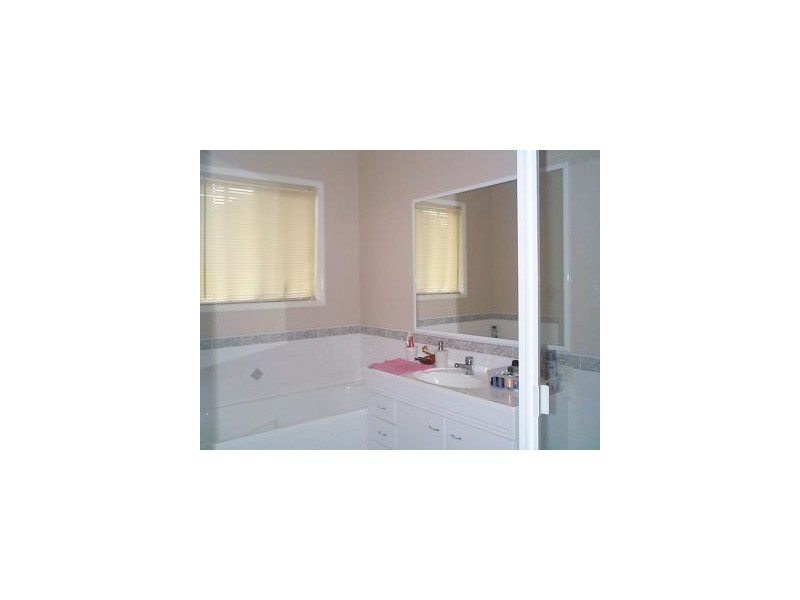 26168 New England Highway, Stanthorpe QLD 4380