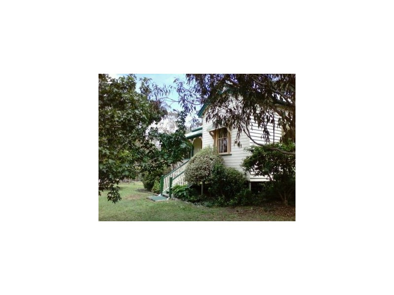 1106 Amiens Road, Stanthorpe QLD 4380