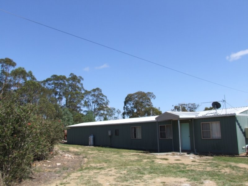 1 New England Highway, Dalveen QLD 4374