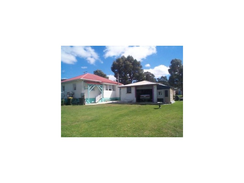 3 McGlew, Stanthorpe QLD 4380