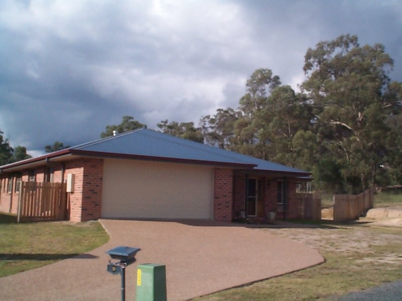 9 Sangricoli Court, Stanthorpe QLD 4380