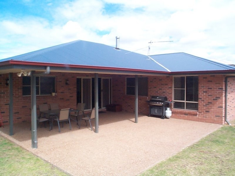 9 Sangricoli Court, Stanthorpe QLD 4380