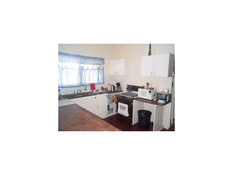 53 Woodlawn Street, Wallangarra QLD 4383