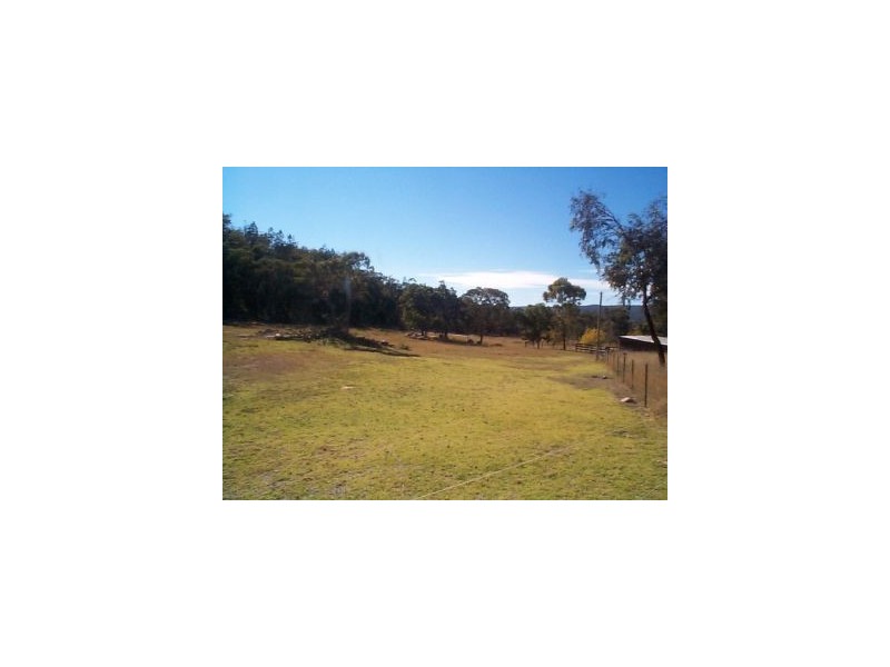 79 Cala Lane, Glen Aplin QLD 4381