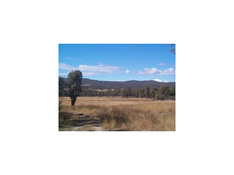 79 Cala Lane, Glen Aplin QLD 4381