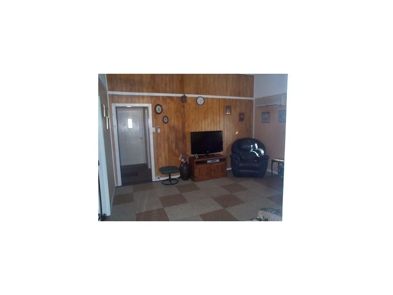 22 Barawell Street, Wallangarra QLD 4383