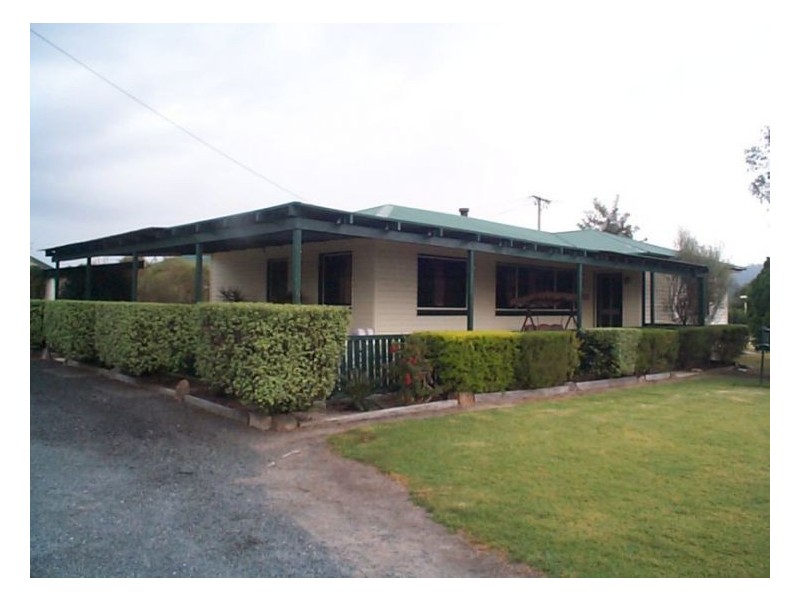 8 Archibald Street, Stanthorpe QLD 4380