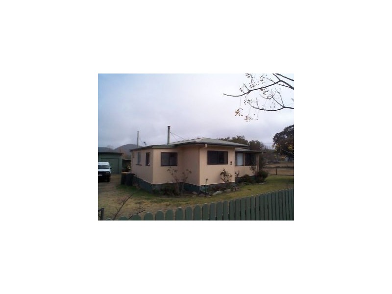 2 Johnson Street, Stanthorpe QLD 4380