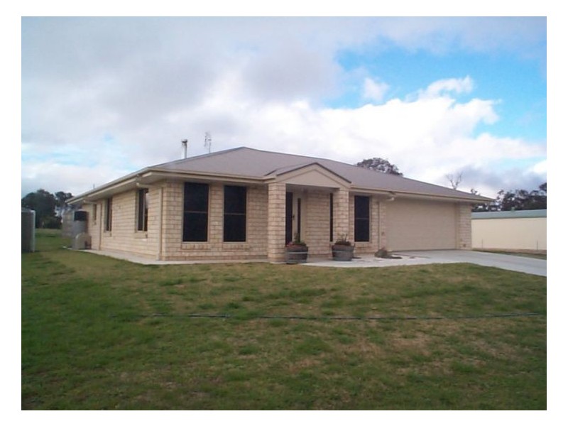 11 Bau Court, Stanthorpe QLD 4380