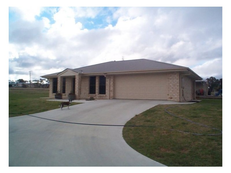 11 Bau Court, Stanthorpe QLD 4380