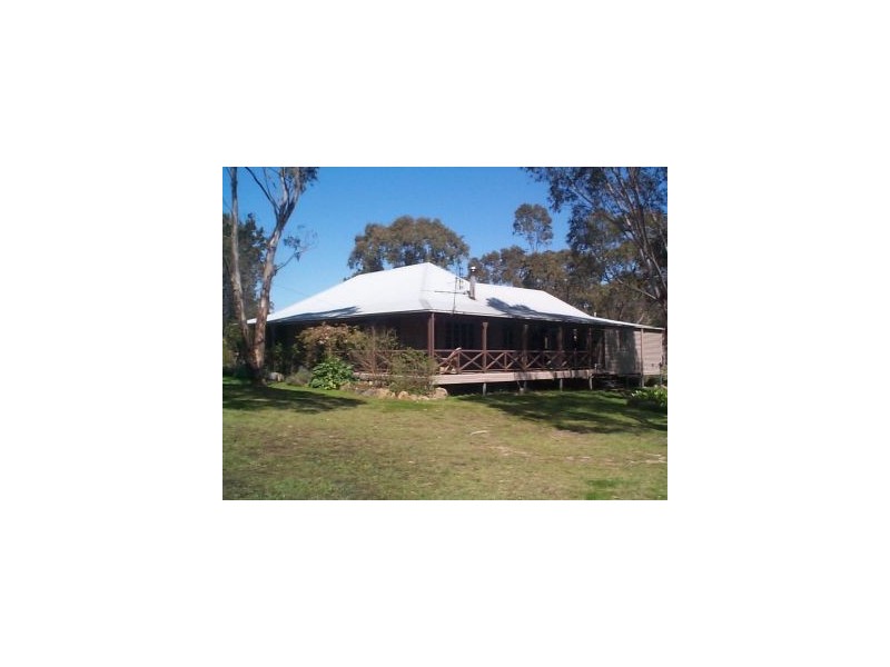 21 Miners Lane, Glen Aplin QLD 4381