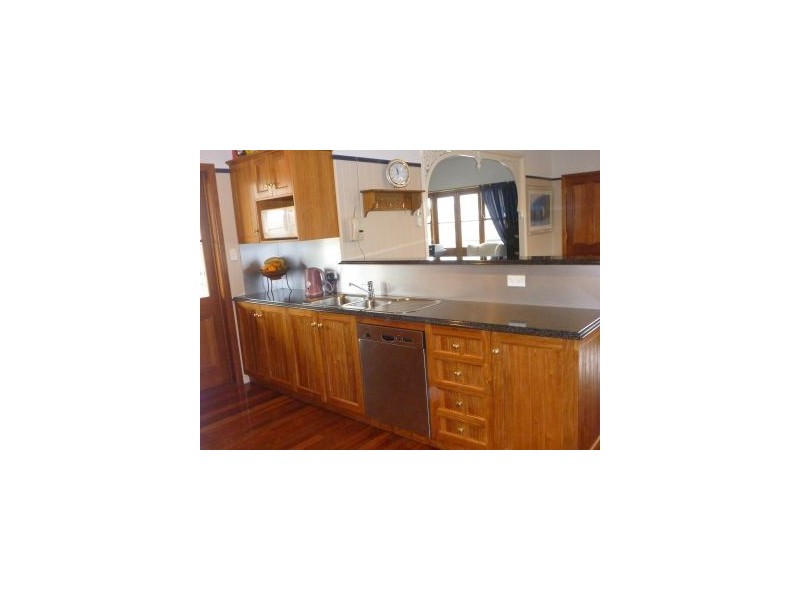 124 Folkestone Street, Stanthorpe QLD 4380