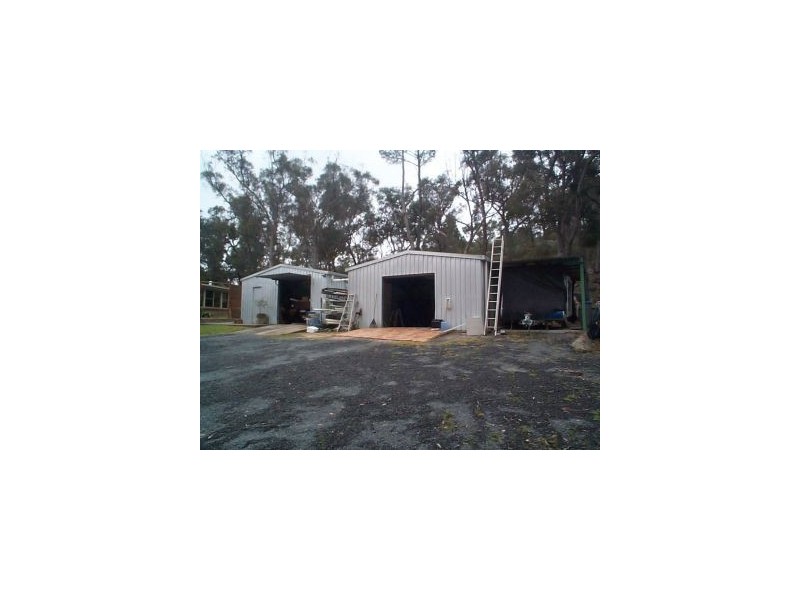 33 Moss Court, Stanthorpe QLD 4380