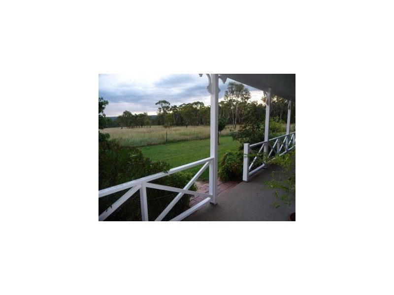 72 Cala Lane, Glen Aplin QLD 4381