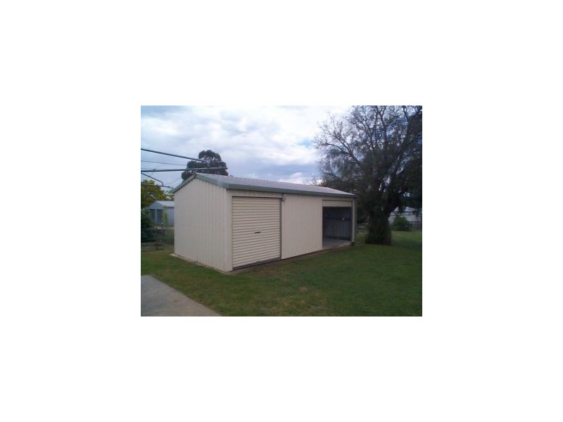 33 Hillcrest Street, Stanthorpe QLD 4380