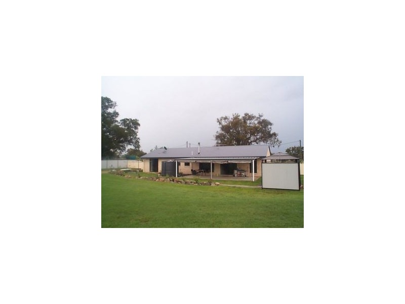 15 Margetts Street, Wallangarra QLD 4383