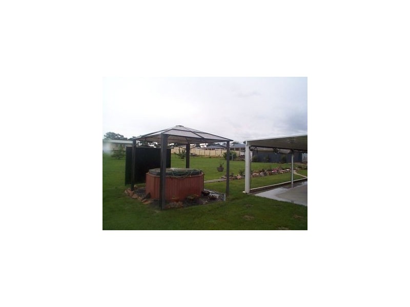 15 Margetts Street, Wallangarra QLD 4383