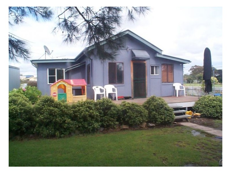 19 Treverton Street, Wallangarra QLD 4383